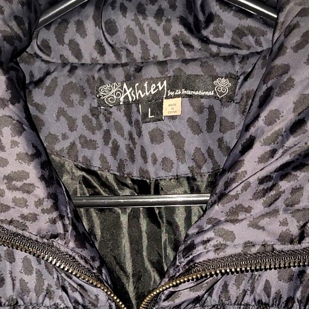 Leopard Printed Puffer Jacket - image 2